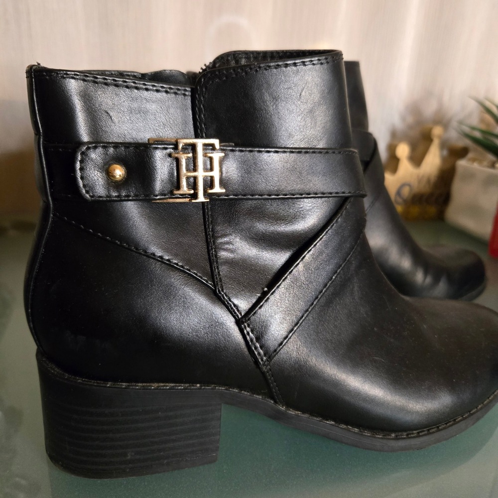 Tommy Hilfiger Boots Women 7M Black Women TWDELIN-R Block Heel Logo Strap Bootie
